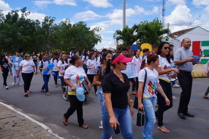 DSC05638 Grupo de Mães Mão que se Apoiam de São Sebastião do Umbuzeiro, realiza uma caminhada pela conscientização do Autista