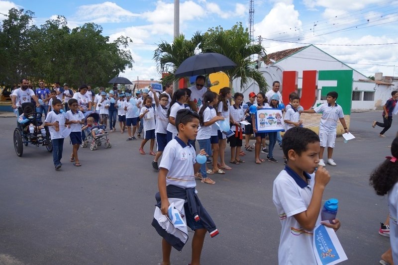 DSC05651 Grupo de Mães Mão que se Apoiam de São Sebastião do Umbuzeiro, realiza uma caminhada pela conscientização do Autista