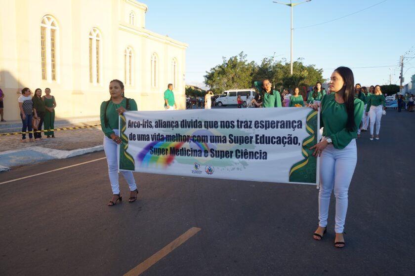 DSC02593-840x559 São Sebastião do Umbuzeiro realiza Desfile de 7 de setembro com o tema “Eu vejo a vida melhor no futuro”