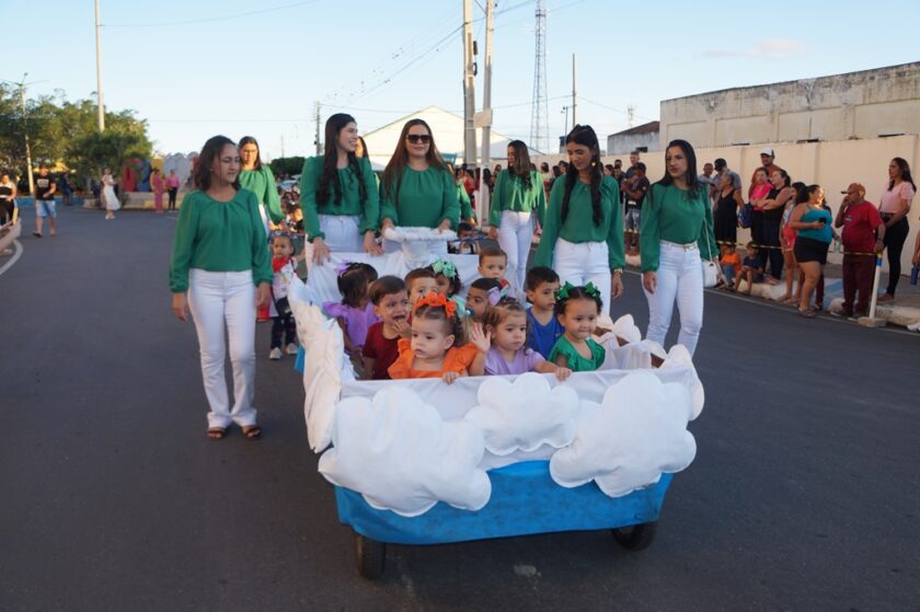 DSC02598-2-840x559 São Sebastião do Umbuzeiro realiza Desfile de 7 de setembro com o tema “Eu vejo a vida melhor no futuro”