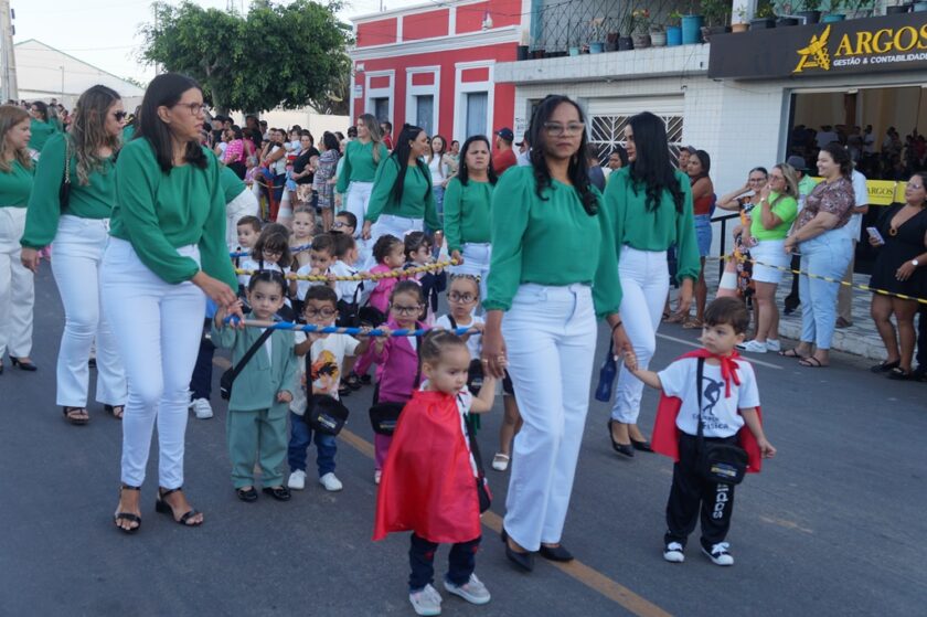DSC02614-2-840x559 São Sebastião do Umbuzeiro realiza Desfile de 7 de setembro com o tema “Eu vejo a vida melhor no futuro”