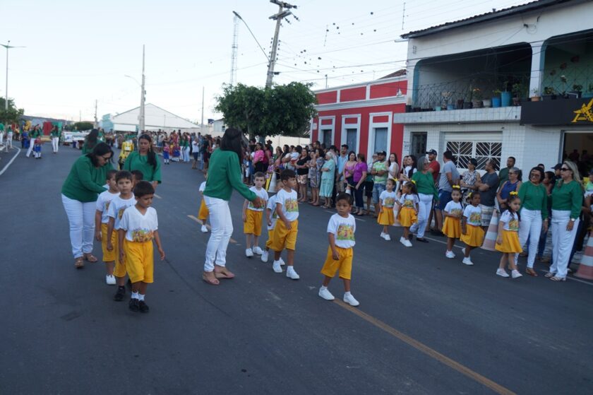 DSC02648-2-840x559 São Sebastião do Umbuzeiro realiza Desfile de 7 de setembro com o tema “Eu vejo a vida melhor no futuro”