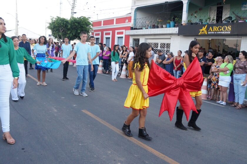 DSC02786-2-840x559 São Sebastião do Umbuzeiro realiza Desfile de 7 de setembro com o tema “Eu vejo a vida melhor no futuro”