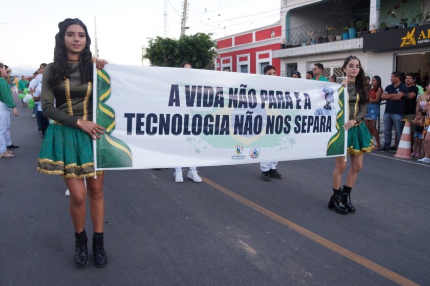DSC02802-840x559 São Sebastião do Umbuzeiro realiza Desfile de 7 de setembro com o tema “Eu vejo a vida melhor no futuro”