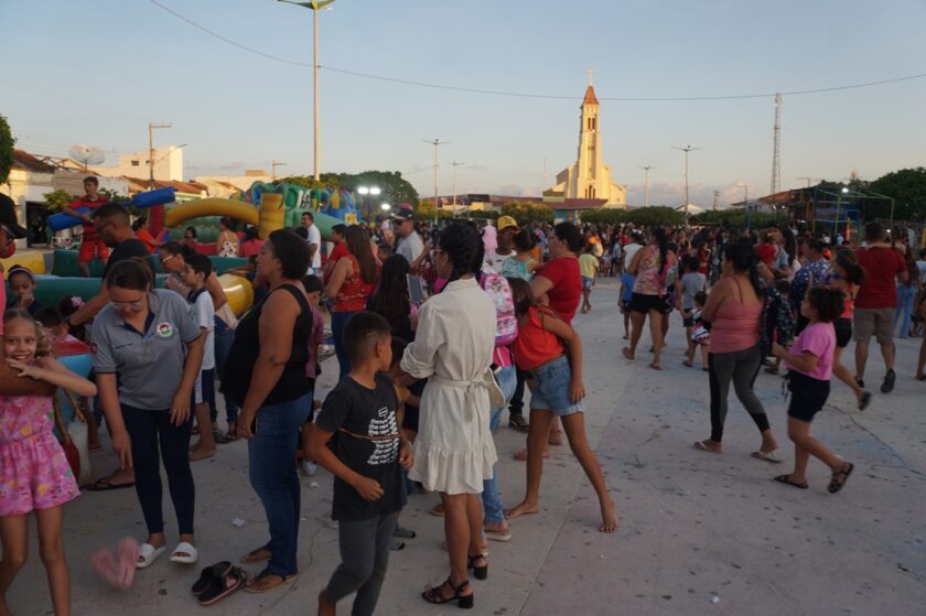 DSC04030-2-840x559 Prefeitura de São Sebastião do Umbuzeiro realiza festa em comemoração ao dia das crianças
