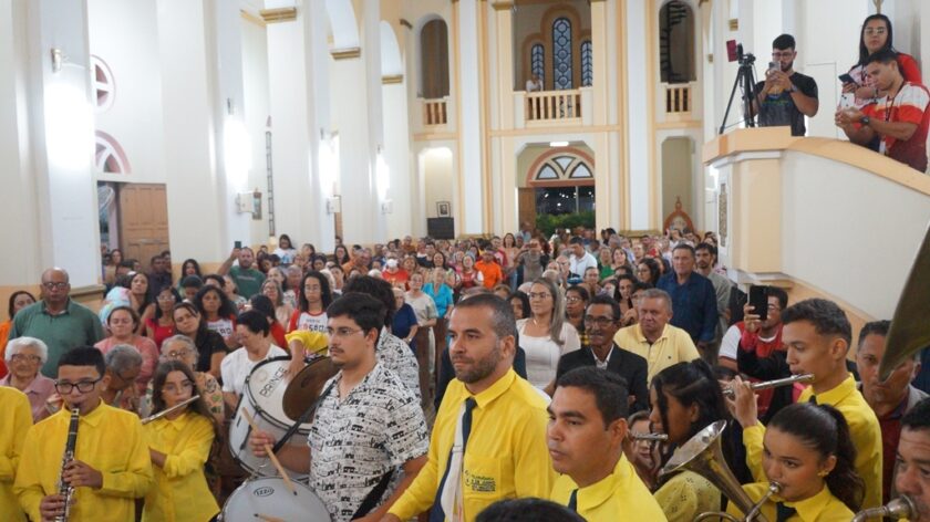 DSC00409-840x472 São Sebastião do Umbuzeiro celebra encerramento das festividades de São Sebastião com Santa Missa