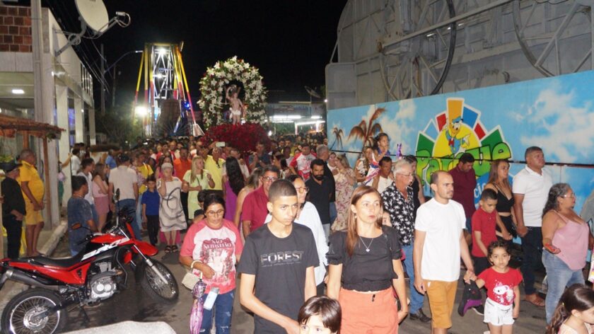 DSC00633-840x472 Festa de São Sebastião do Umbuzeiro se encerra com procissão e missa