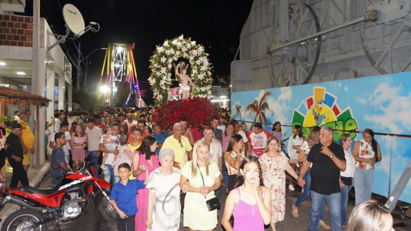 DSC00635-840x472 Festa de São Sebastião do Umbuzeiro se encerra com procissão e missa