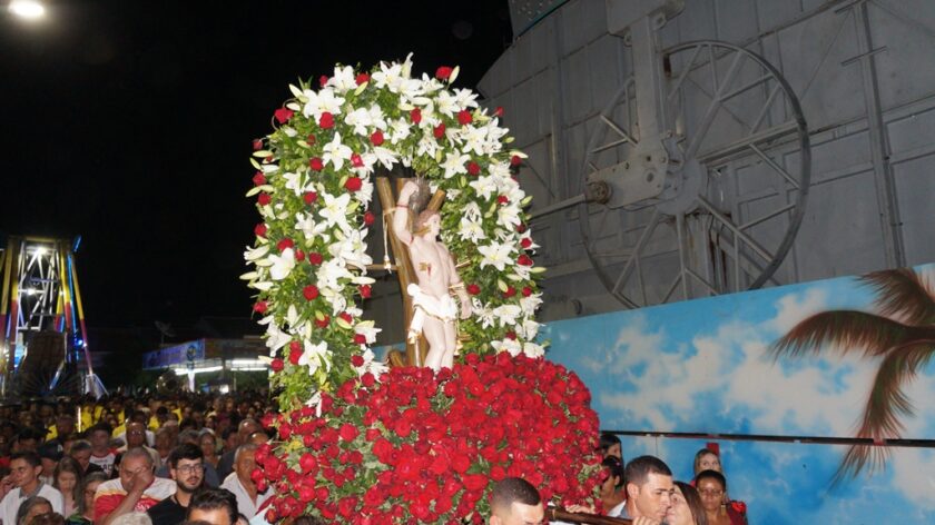 DSC00638-840x472 Festa de São Sebastião do Umbuzeiro se encerra com procissão e missa