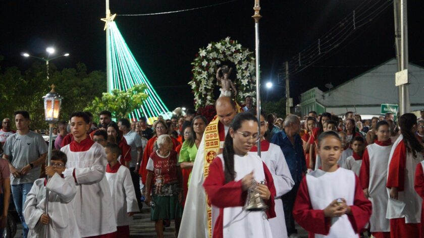 DSC00706-840x472 Festa de São Sebastião do Umbuzeiro se encerra com procissão e missa