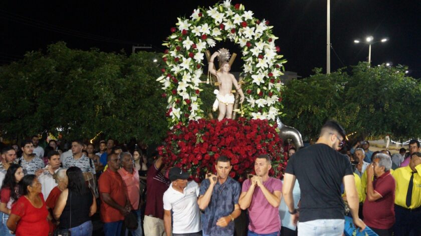 DSC00715-840x472 Festa de São Sebastião do Umbuzeiro se encerra com procissão e missa