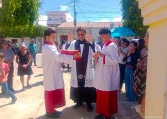 Católicos de São Sebastião do Umbuzeiro celebram missa dos fiéis defuntos