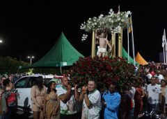 Missa e procissão marcam o encerramento da Festa de São Sebastião em São Sebastião do Umbuzeiro