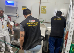 Supermercado é autuado pelo Procon-JP por vender carne de frango com validade vencida