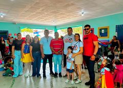 Pelo sétimo ano consecutivo, Betão realiza entrega de brinquedos e leva alegria às crianças de São Sebastião do Umbuzeiro