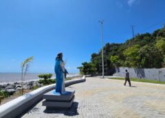 Homens brigam, jogam pedras que atingem estátua de Iemanjá, são presos e liberados